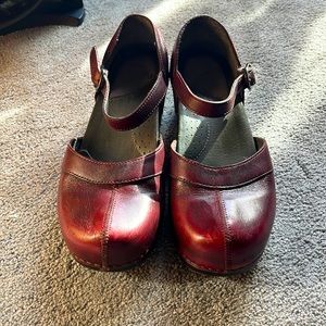 Dansko mart jane style shoe